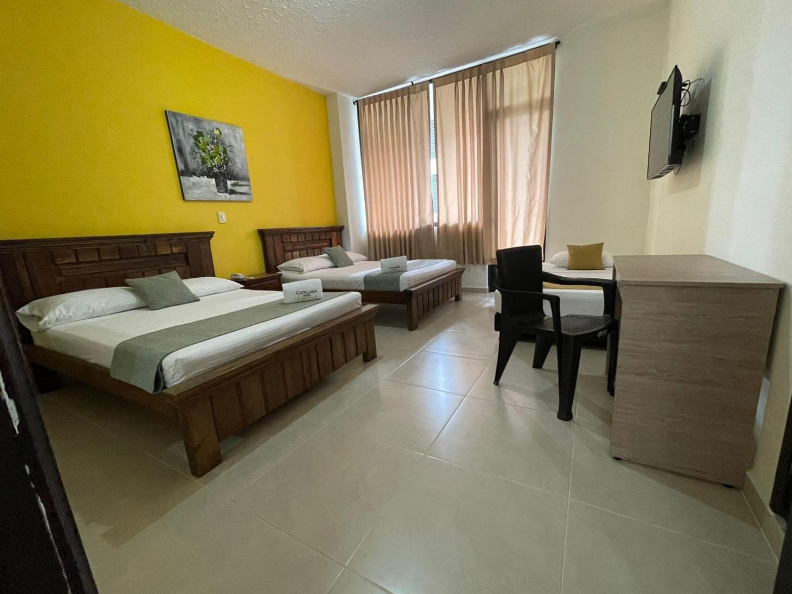 Hotel Cataluna - Soluciones Hoteleras เปเรย์รา ภายนอก รูปภาพ