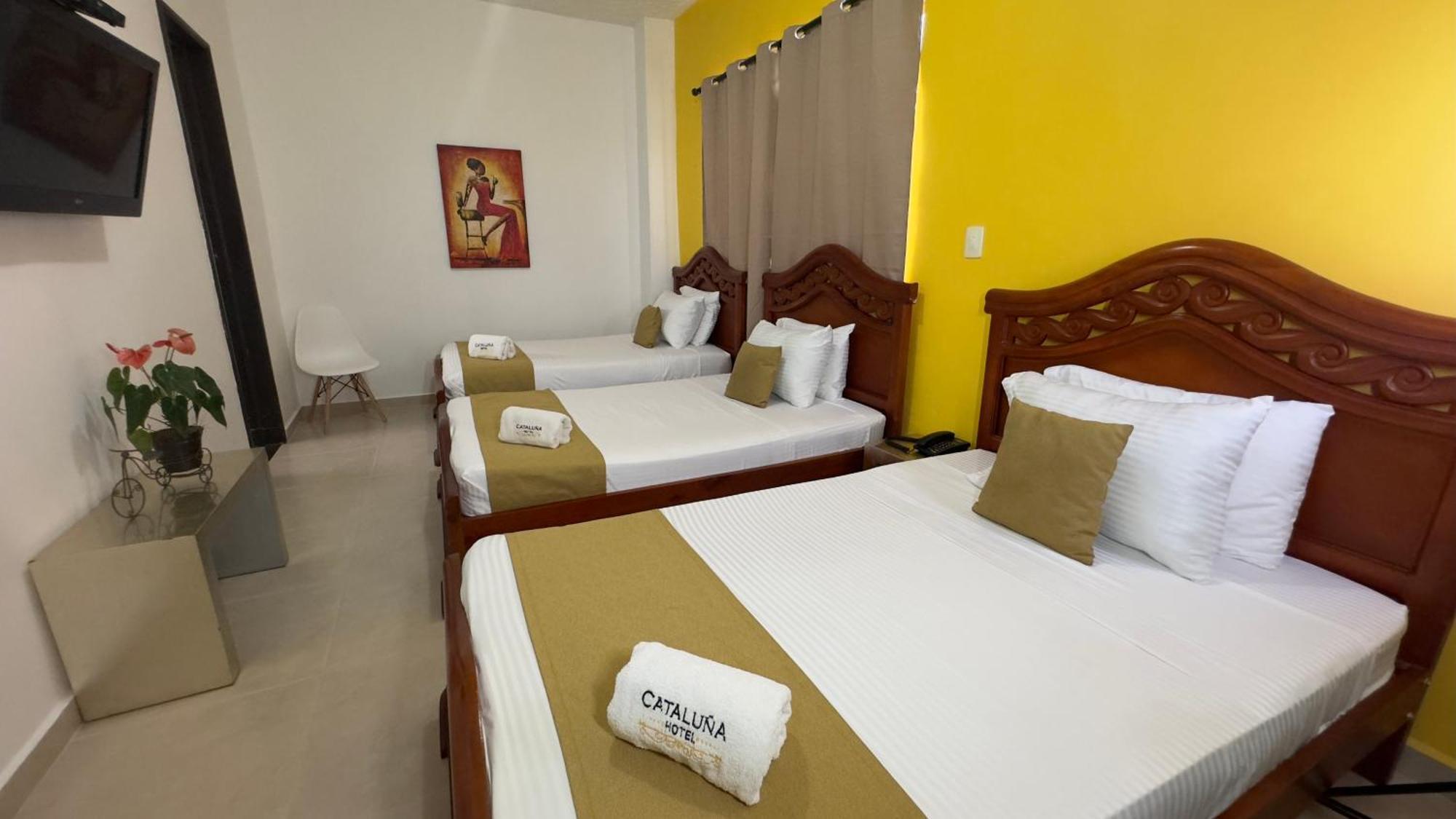 Hotel Cataluna - Soluciones Hoteleras เปเรย์รา ภายนอก รูปภาพ