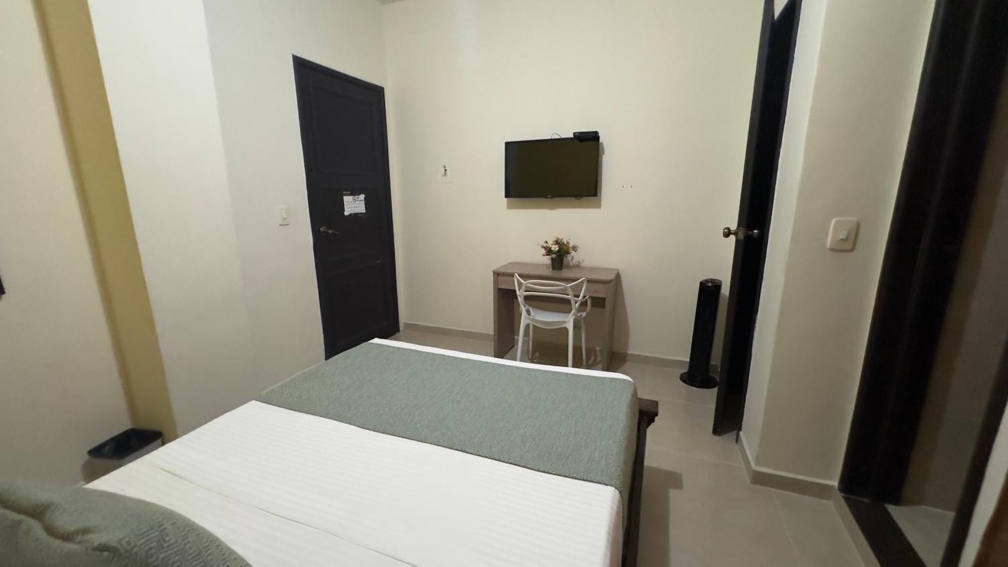 Hotel Cataluna - Soluciones Hoteleras เปเรย์รา ภายนอก รูปภาพ