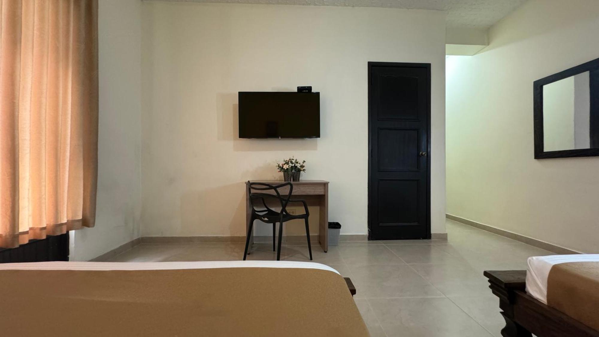 Hotel Cataluna - Soluciones Hoteleras เปเรย์รา ภายนอก รูปภาพ