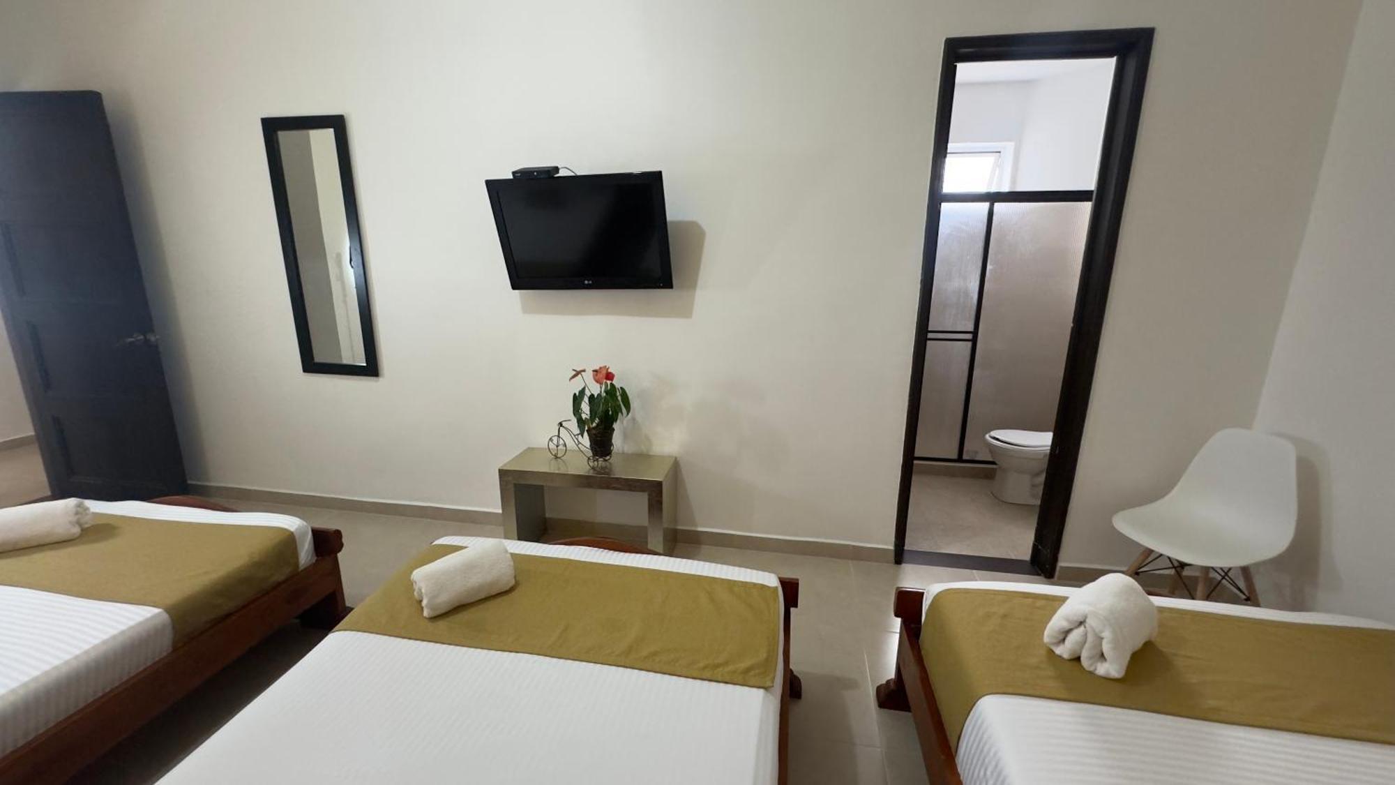 Hotel Cataluna - Soluciones Hoteleras เปเรย์รา ภายนอก รูปภาพ